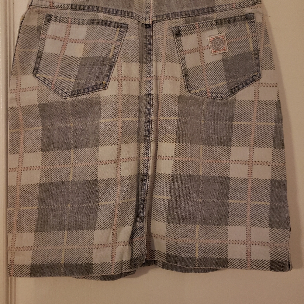 Skirt - Picture 2 of 2